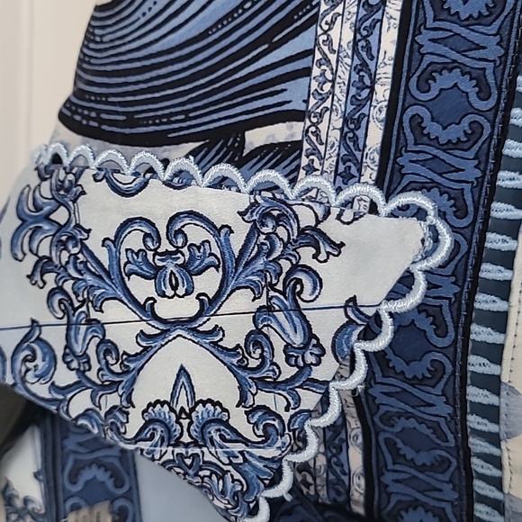 Alice and Olivia Geneva Midi Dress - Picture 9 of 16